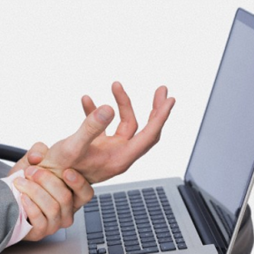 橈神經麻痺致手腕下垂無法提起